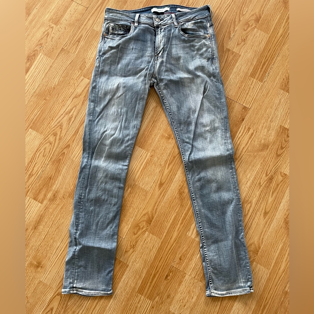 Men’s Slim Tapered Jeans